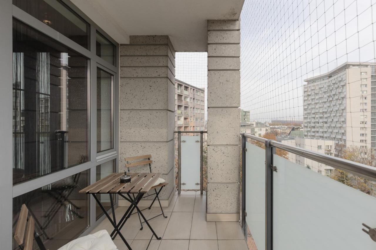 Warsaw Srodmiescie Riverside Three-Bedroom Apartment By Renters Esterno foto