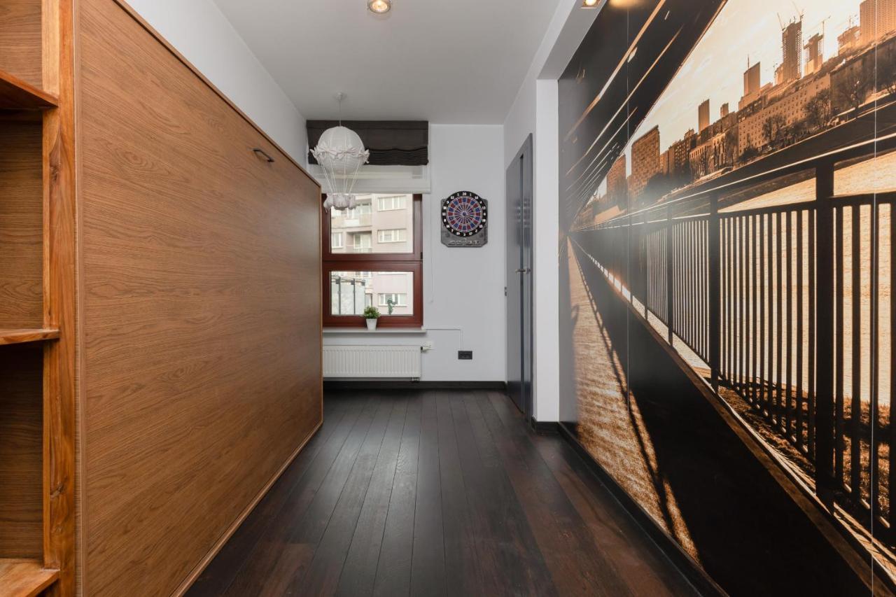 Warsaw Srodmiescie Riverside Three-Bedroom Apartment By Renters Esterno foto