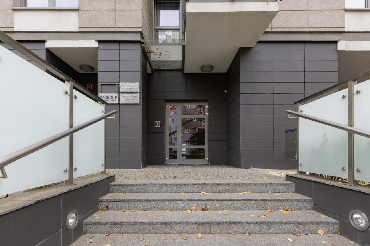 Warsaw Srodmiescie Riverside Three-Bedroom Apartment By Renters Esterno foto